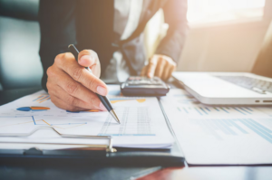 Unlocking Stock Broker Trends: Global Influence & 2040 Market Tips Revealed